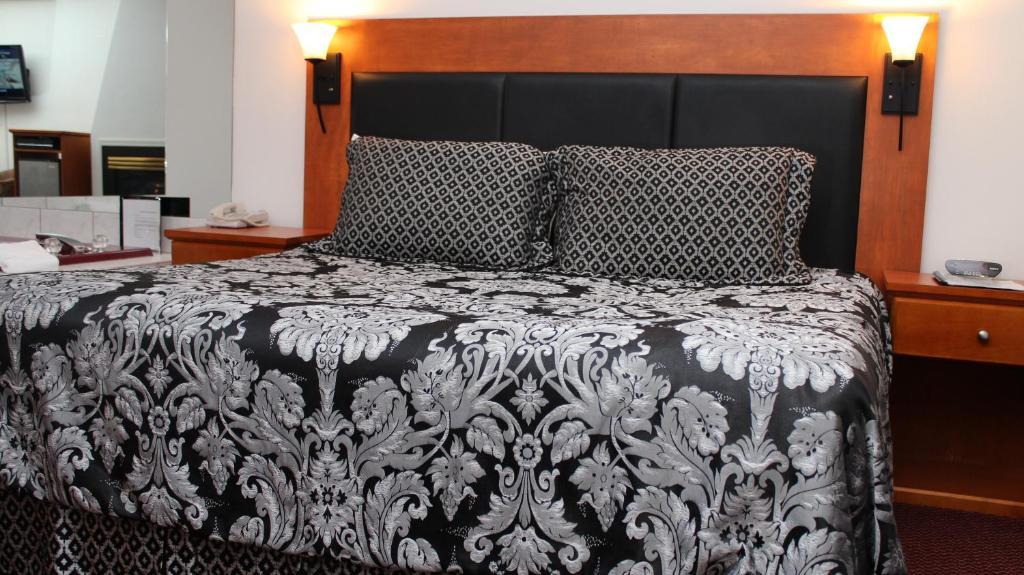 Maverick Motor Inn And Waterslide Kamloops Quarto foto