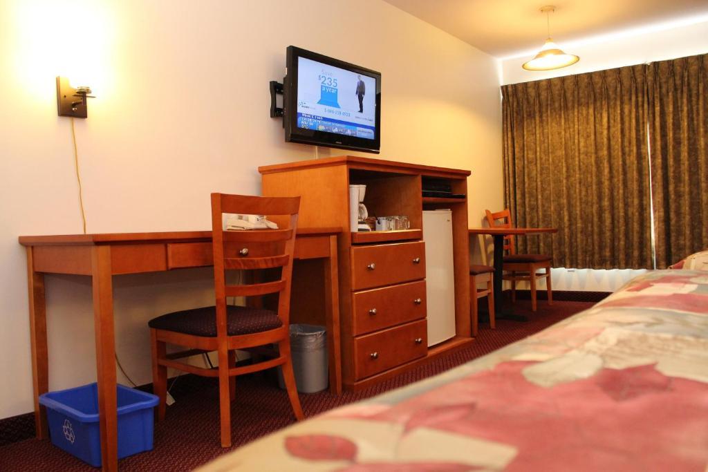 Maverick Motor Inn And Waterslide Kamloops Quarto foto